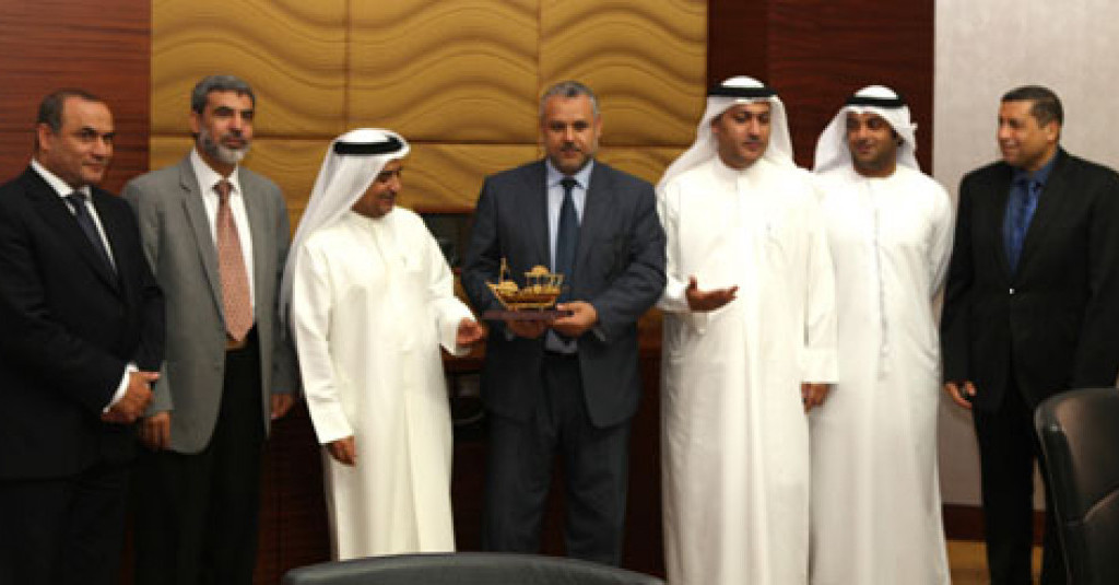 قانون عجمان توقع اتفاقية تعاون مع مركز الشارقة للتحكيم التجاري الدولي 