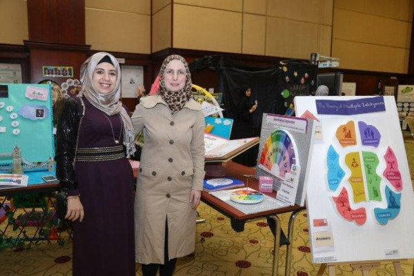 Humanities and Sciences College Organizes Exhibition