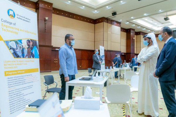 Sheikh Rashid Inspects Admission Procedures at Ajman University