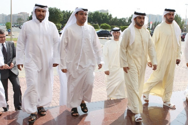 جامعة عجمان تطلق حملة لغتي هويتي تحت شعار يوم بلا عامية