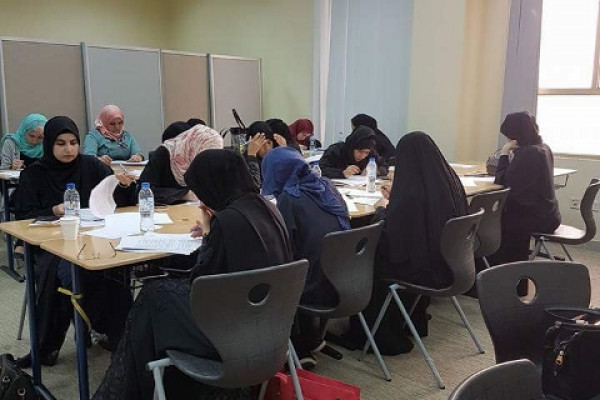 ورش تدريبية متخصصة لطلبة كلية التربية