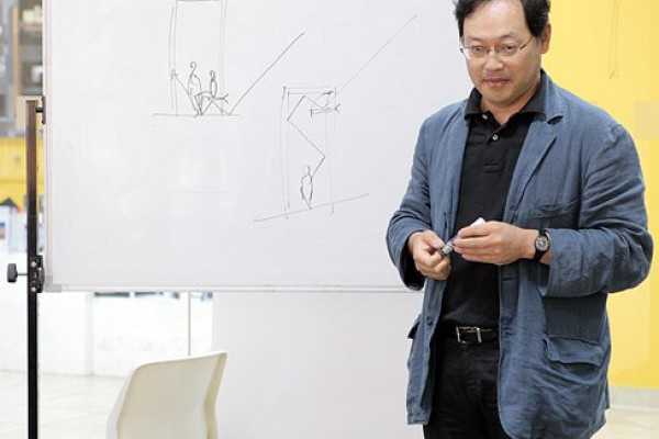 Japanese Architect Satoshi Okada Lectures at Ajman University