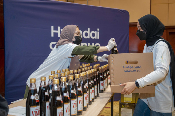 Ajman University Collaborates with Hyundai Motor Company to Launch Mobile Food Bank for Underprivileged