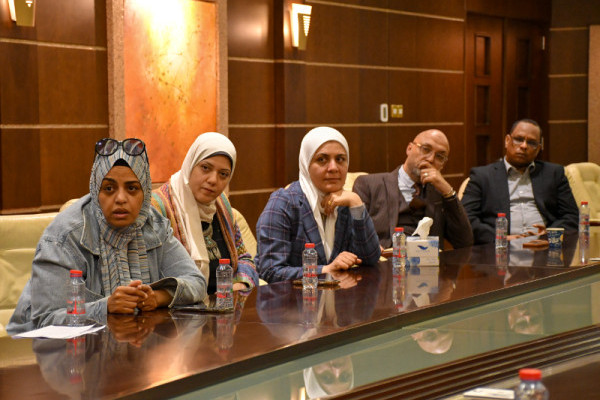 كلية الإعلام تعقد اجتماعًا ترحيبيًا بأعضاء هيئة التدريس للفصل الدراسي الثاني 2025-2026