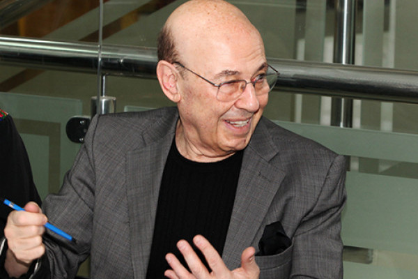 Famous Architect Emilio Ambasz Lectures at Ajman University