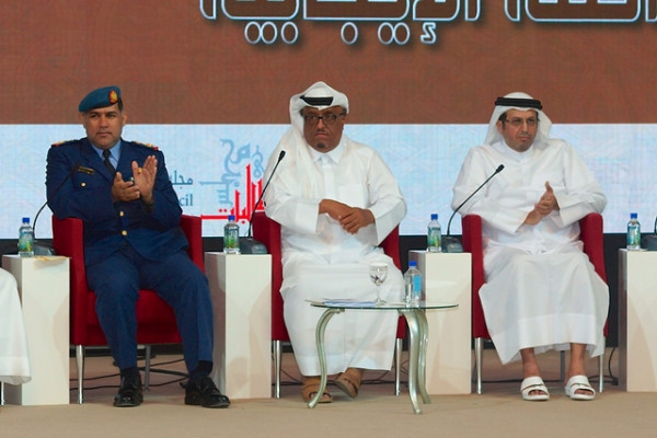 المجلس الطلابي بجامعة عجمان يشارك في ملتقى 