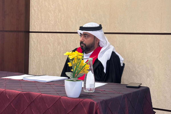 سعيد القحطاني يناقش أطروحة الماجستير في كلية القانون بجامعة عجمان