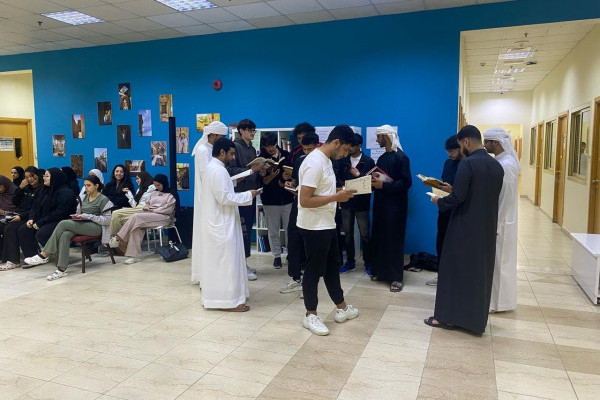 قسم اللغات والثقافة يستضيف مركز للتبرع بالكتب بمناسبة شهر القراءة في الإمارات العربية المتحدة