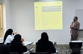 محاضرة تعريفية لطلبة ماجستير علم النفس حول استخدام مكتبة جامعة عجمان وقواعد البيانات العالمية