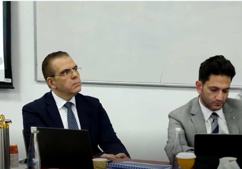 كلية القانون بجامعة عجمان تنظم ورشة تدريبية حول إجراءات التقاضي في الدعاوى المدنية بالتعاون مع مكتب التميمي ومشاركوه