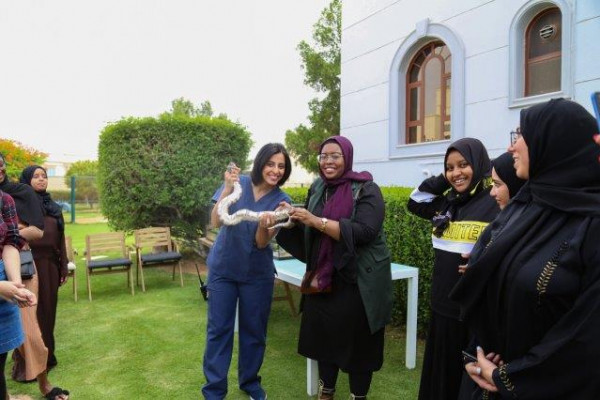 طالبات الجامعة يطلقن مبادرة 