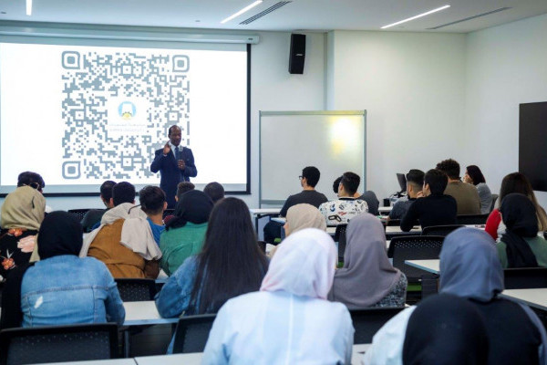 مركز النجاح الطلابي في جامعة عجمان يعزز مهارات الطلبة