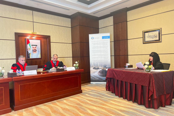 الطالبة أمل النعيمي تناقش أطروحة الماجستير في المسؤولية المدنية عن الأضرار البيئية