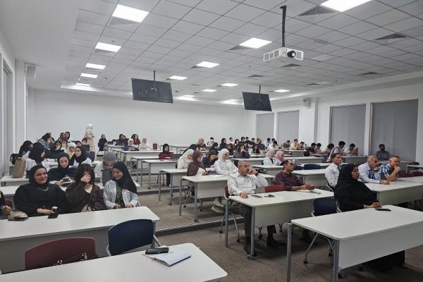 College of Pharmacy and Health Sciences Strengthens Industry Ties with Scanning Electron Microscopy (SEM) Seminar