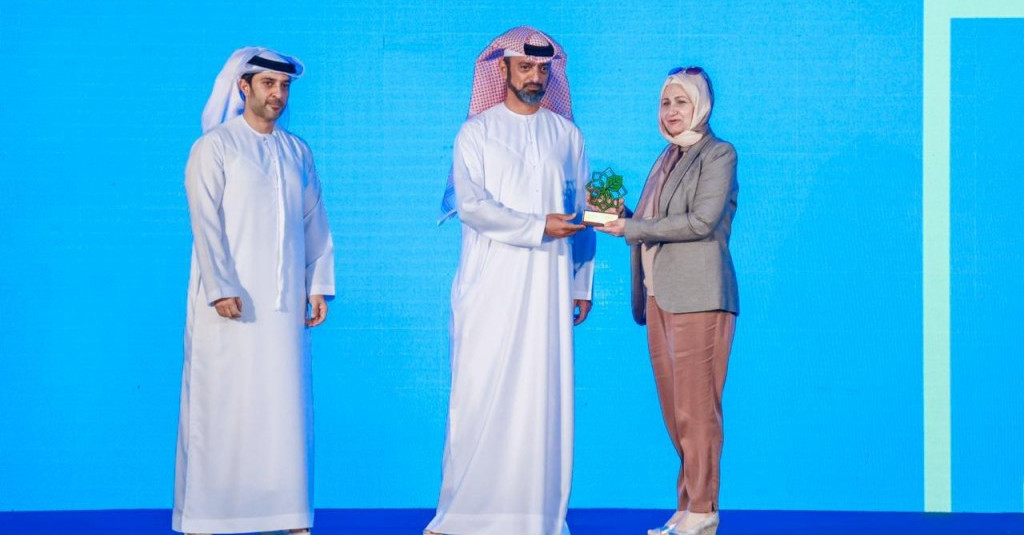 جامعة عجمان تحصد المركز الأول في جوائز مدامة