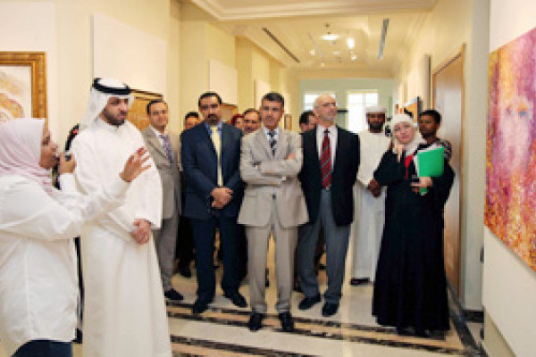 خبرات تشكيلية تعزز «فنون 2010» في جامعة عجمان