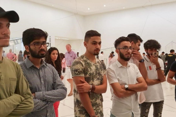 AU Students Visit AD Louvre
