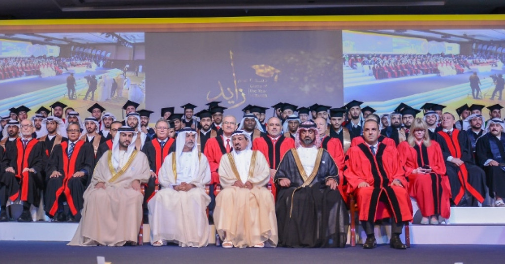 حاكم عجمان يشهد حفل تخريج الفوج الثاني من الدفعة 27 بجامعة عجمان تحت شعار 