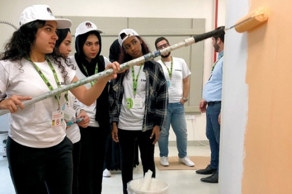 AU students train on innovative paint systems