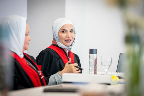 الطالبة هالة نصار ثابت تحصد تقدير امتياز في رسالة الدكتوراه بتخصص القانون الخاص