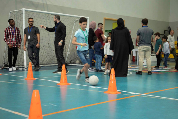 طلبة جامعة عجمان يحتفلون بالأيتام