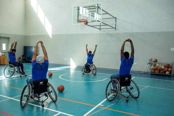 جامعة عجمان تستضيف مباراة كرة سلة لأصحاب الهمم