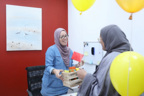 جامعة عجمان تحتفل باليوم العالمي للمعلّم