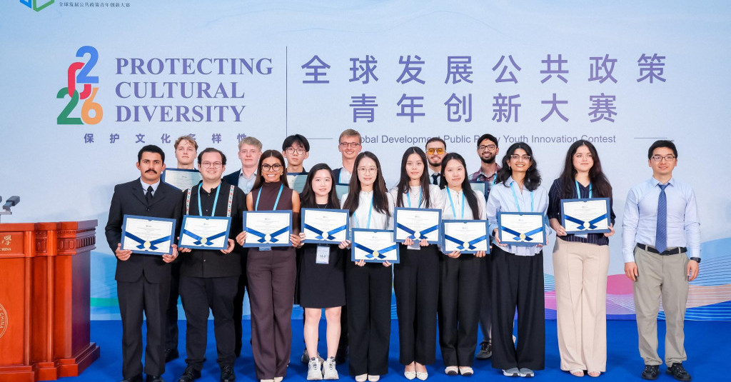 Student Kasvi Raheja Wins Excellence Award at the Global Development Public Policy Youth Innovation Contest