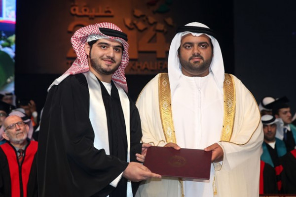 ولي عهد الفجيرة يشهد حفل تخريج دفعة 