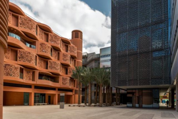 Students Take an Inspiring Trip to Masdar City