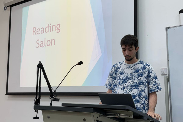 قسم اللغات والثقافة ينظم صالون القراءة 