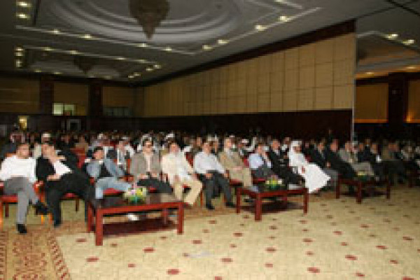 World renowned Architect, Prof. Rem Koolhaas, lectures at Ajman University and presents his projects in RAK and Dubai