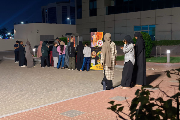 The Office of Students Housing Hosts the Shawarma Study Break Initiative _9