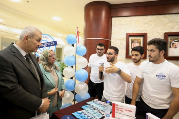 حملة توعوية بالمضادات الحيوية في الجامعة