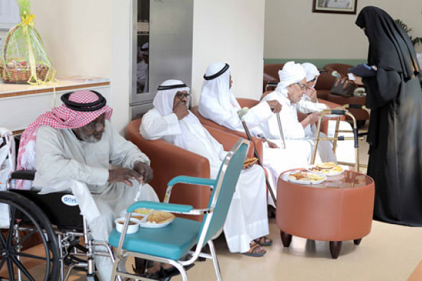 Ajman University Students Visit Al-Mamzar Elderly Center