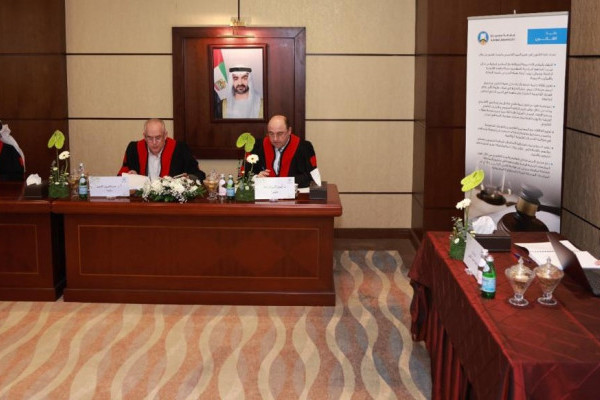 الطالبة فاطمة جمعة راشد الكعبي تناقش أطروحتها حول طرق الطعن في أحكام المحكمة الجنائية الدولية