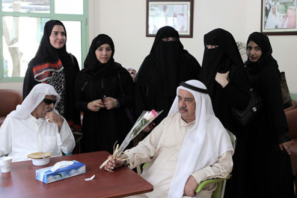 Ajman University Students Visit Al-Mamzar Elderly Center