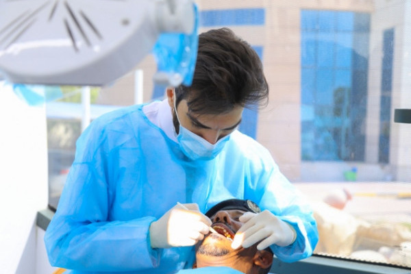 AU Mobile Dental Clinic Offers Services Across the Emirates