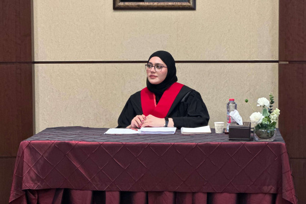 الطالبة بنين حسون خضير المالكي تناقش أطروحتها في القانون الخاص