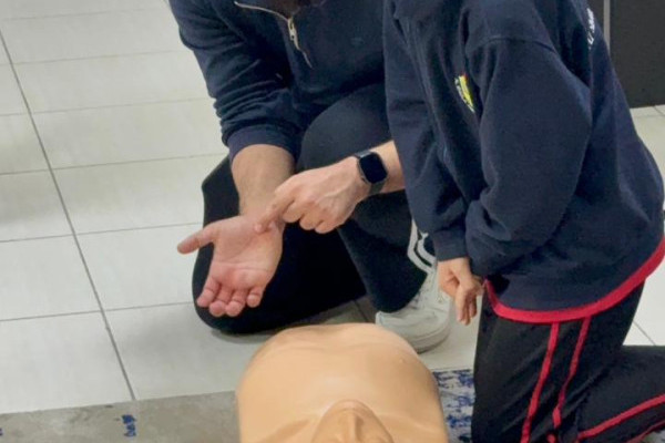 AU First Aid Club Delivers Hands-On CPR Workshop for Students at Al Shola American Private School