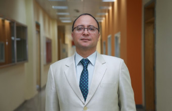 AU Academician Wins First Place in Rashid bin Humaid Award for Culture and Science