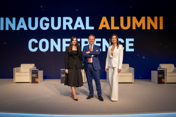 تحت رعاية سمو الشيخ عمار بن حميد النعيمي مؤتمر خريجي جامعة عجمان الأول يفتح آفاق الشراكة ويُرسّخ دور الخريجين في خدمة المجتمع