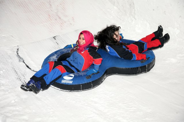 يوم ترفيهي للطالبات في سكي دبي