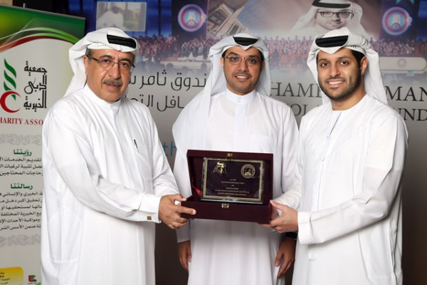 جمعية دبي الخيرية تساهم بـ 382600 درهم لدعم صندوق ثامر