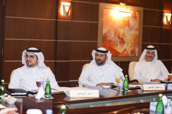 جامعة عجمان تُشكّل مجلسا استشاريا مهنيا