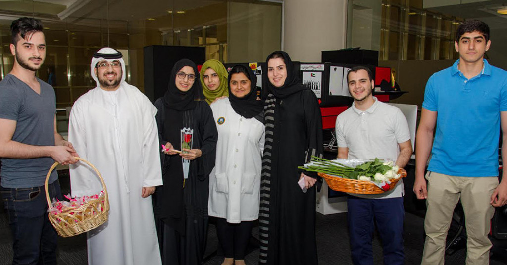 طالبات جامعة عجمان يعدن الأمهات في مستشفى خليفة