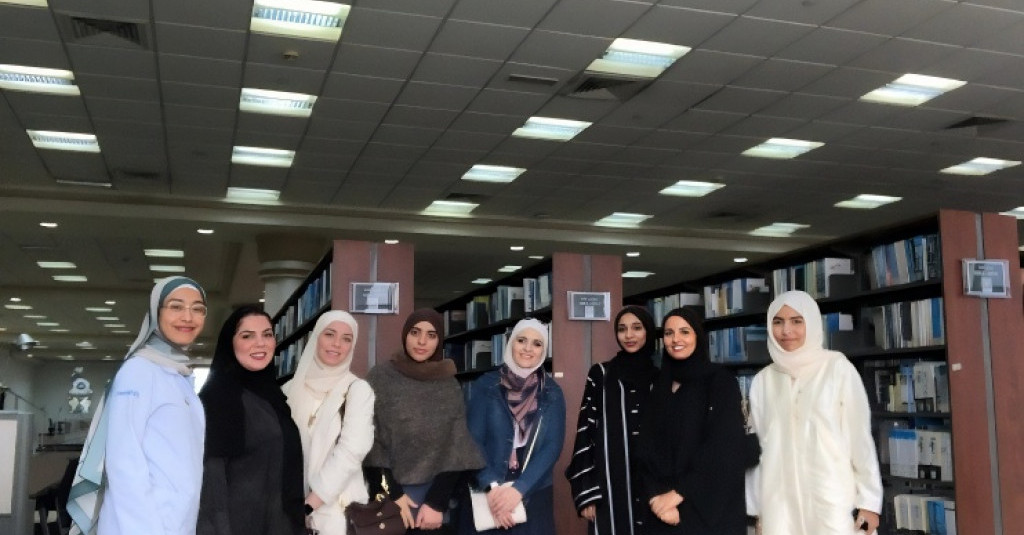 زيارة ميدانية إلى المكتبة المركزية في الشارقة