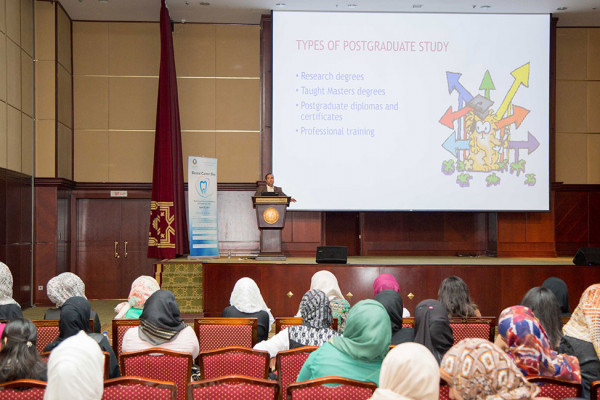 جامعة عجمان تنظم يوما للإرشاد المهني لكلية طب الأسنان