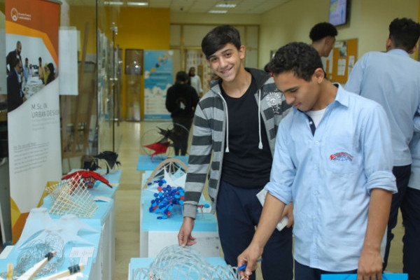 جامعة عجمان تشارك في معارض تعليمية متنوعة