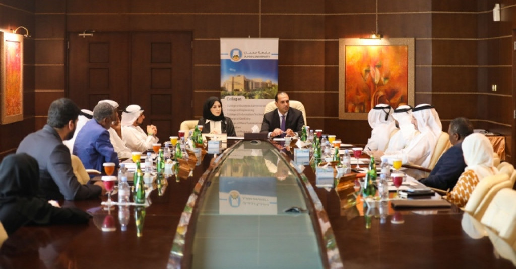 جامعة عجمان تُشكّل مجلسا استشاريا مهنيا